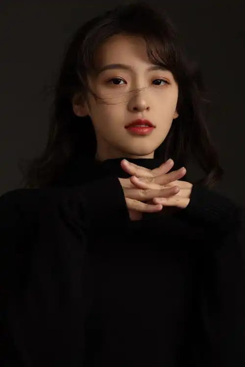 包 Thần Hy