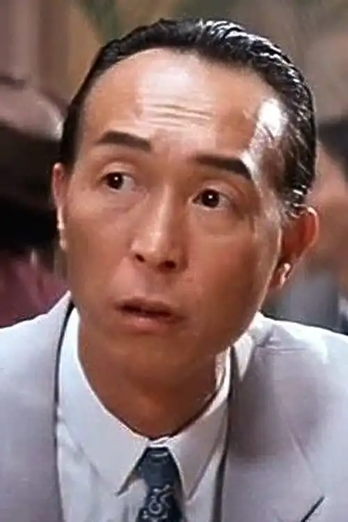 Hoi Sang Lee