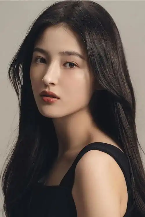 Jewel Lee