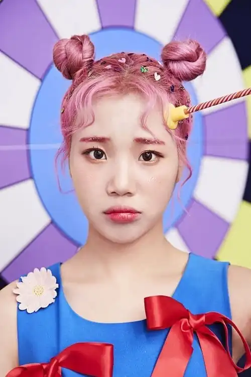 JooE (MOMOLAND)