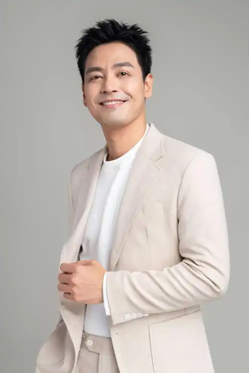 MC Phan Anh