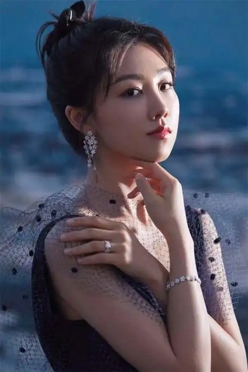 Nhan Trác Linh
