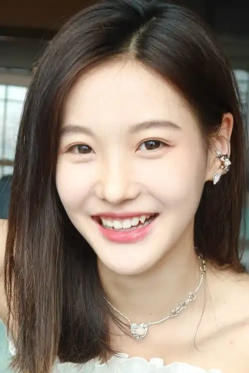 Xinyi Zhang