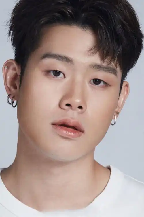 Mos Kitrawee Jiangthanaroj